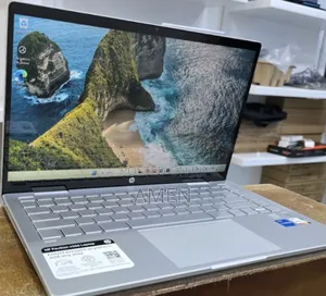 New Laptop HP Envy X360 8GB Intel Core I5 SSD 512GB