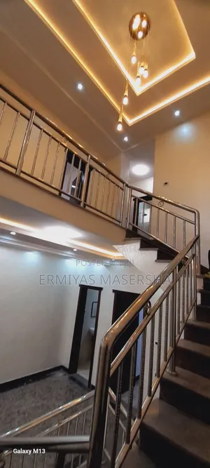 Photo - 8bdrm House in Yeka for sale