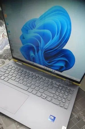 Photo - New Laptop Lenovo Yoga 7i 16GB Intel Core Ultra 7 SSD 1T