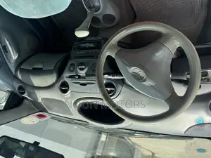 Toyota Yaris 1.4 2002 Blue