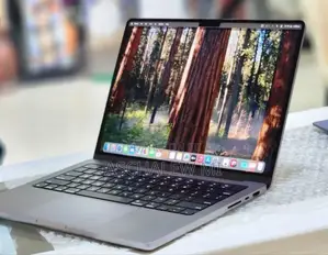 New Laptop Apple MacBook Pro M1 16GB Apple M1 Pro SSD 512GB