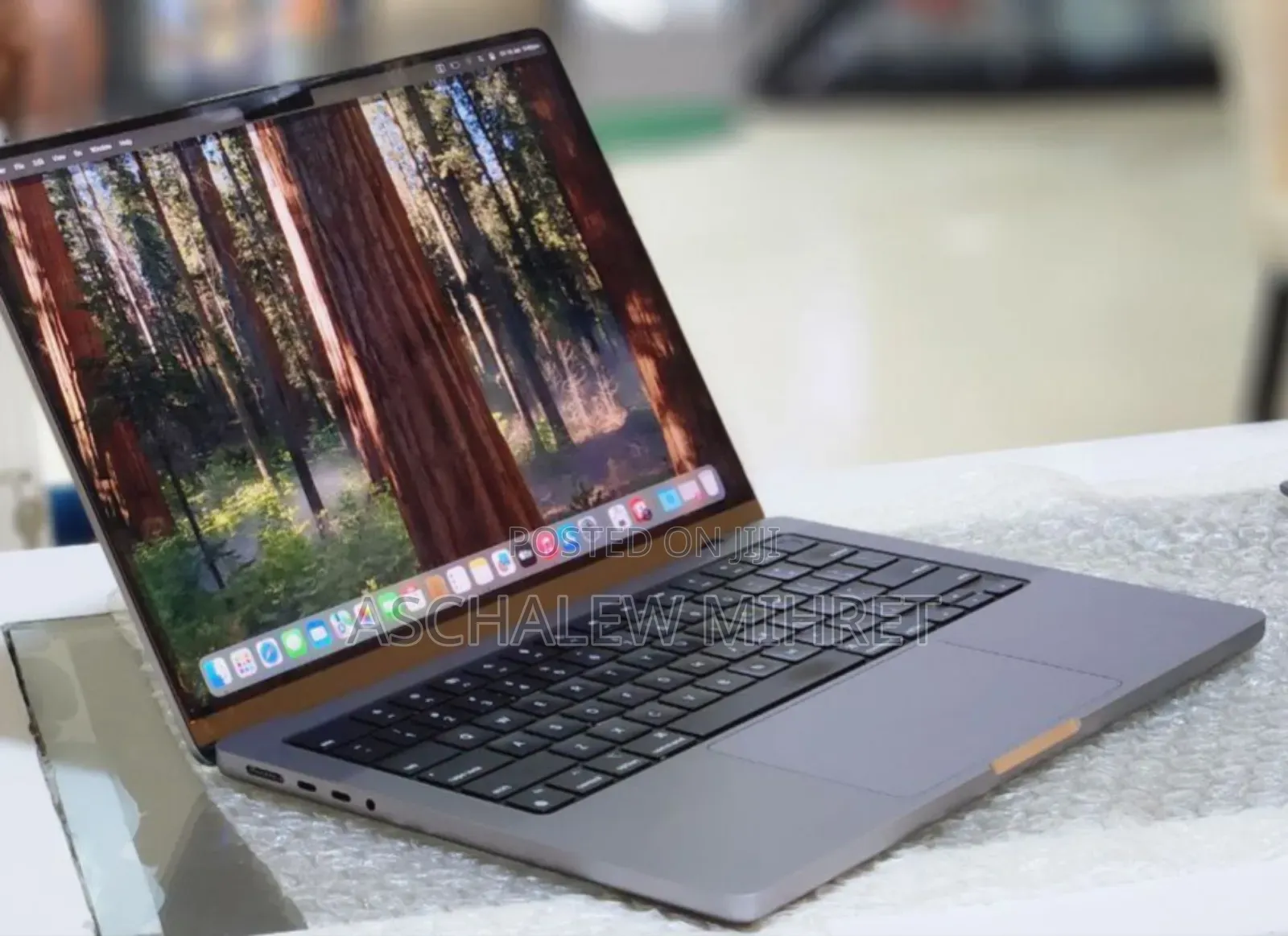 New Laptop Apple MacBook Pro M1 16GB Apple M1 Pro SSD 512GB