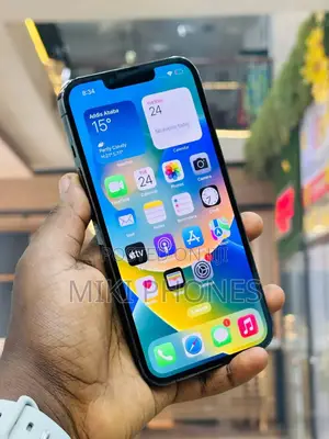 Photo - Apple iPhone 13 Pro 256 GB Black