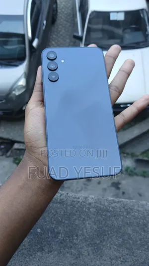 Photo - Samsung Galaxy A15 128 GB Purple