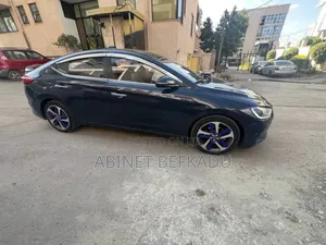 Hyundai Avante 2017 Blue