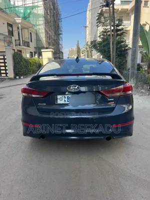Hyundai Avante 2017 Blue