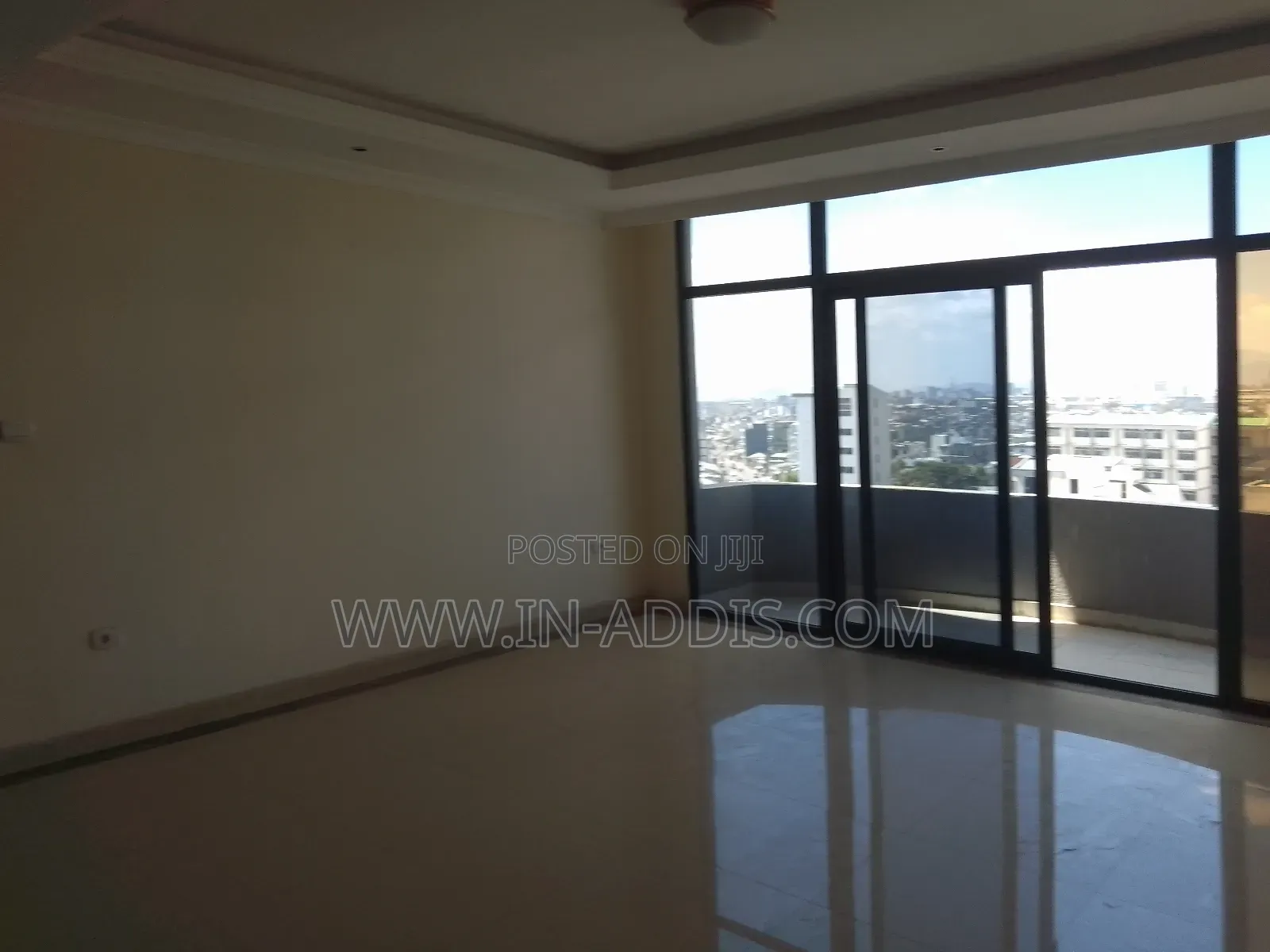 3bdrm Apartment in Yeka for sale