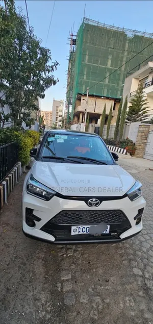 Photo - Toyota Raize 2022 White