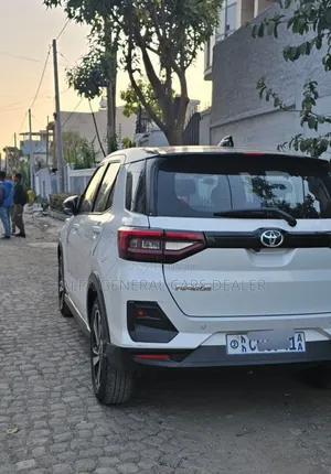 Toyota Raize 2022 White