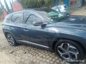 Photo - Hyundai Tucson 2021 Gray
