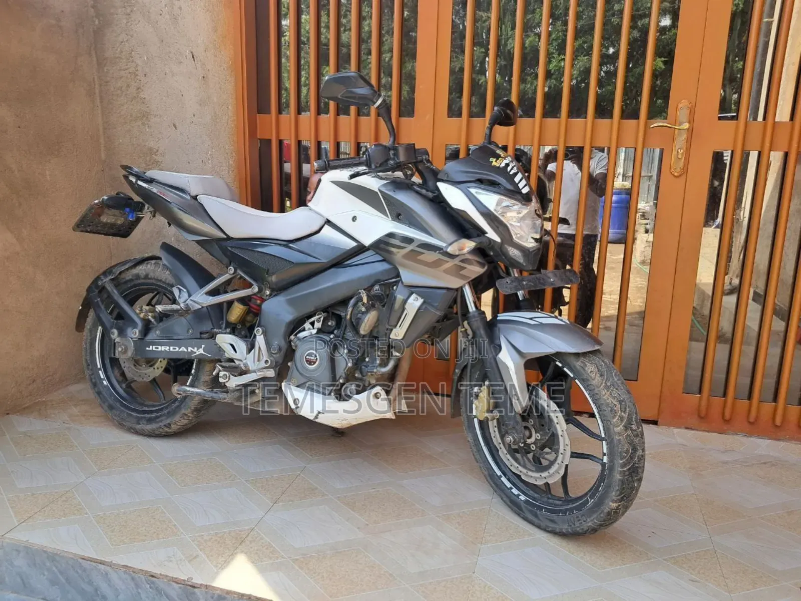 New Bajaj Pulsar RS200 2018 Black