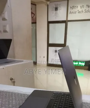 New Laptop Apple MacBook Pro M1 16GB Intel Core M SSD 512GB