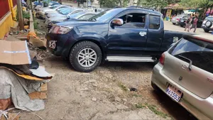 Toyota Hilux 2014 Black