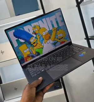 New Laptop Lenovo Yoga 710 32GB Intel Core I7 SSD 512GB