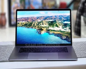 New Laptop Apple MacBook Pro 2017 16GB Intel Core I7 SSD 512GB