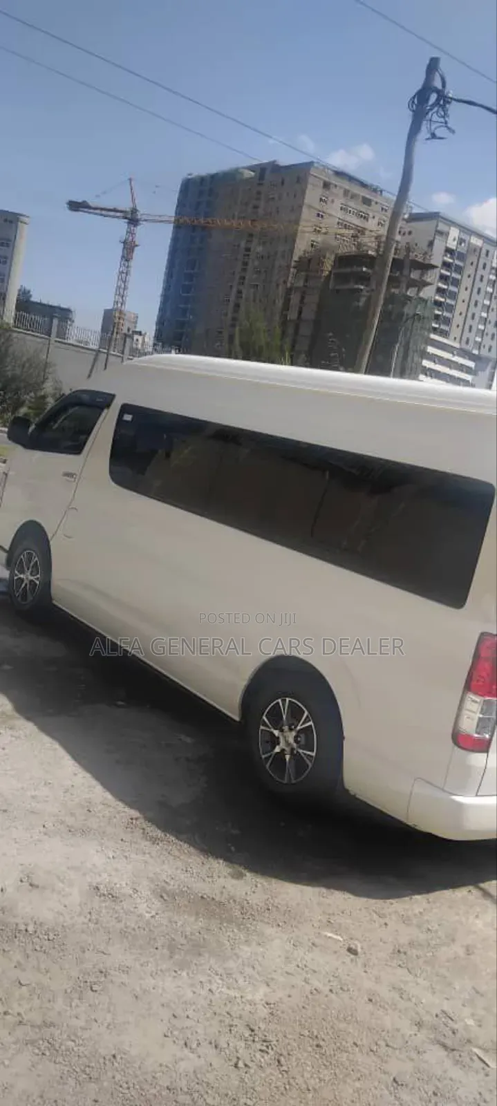 Toyota HiAce 2021 White