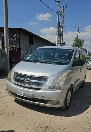 Photo - Hyundai Starex 2009