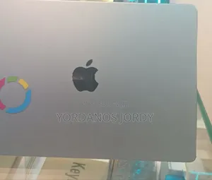 New Laptop Apple MacBook Pro 2023 M3 14-Inch 24GB Apple M3 SSD 512GB