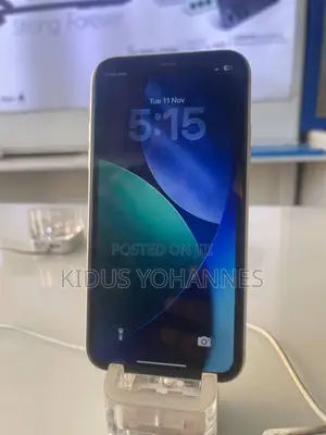 Photo - Apple iPhone 11 128 GB White