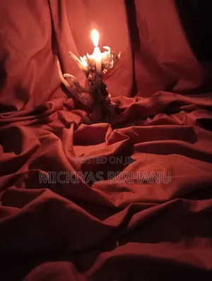 Candle With Unique Design