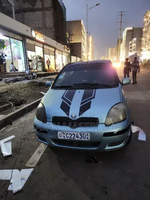 Toyota Vitz 1.0 FWD 3dr 2002 Blue