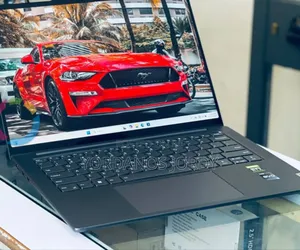 New Laptop Lenovo Yoga 7i 32GB Intel Core I7 SSD 1T