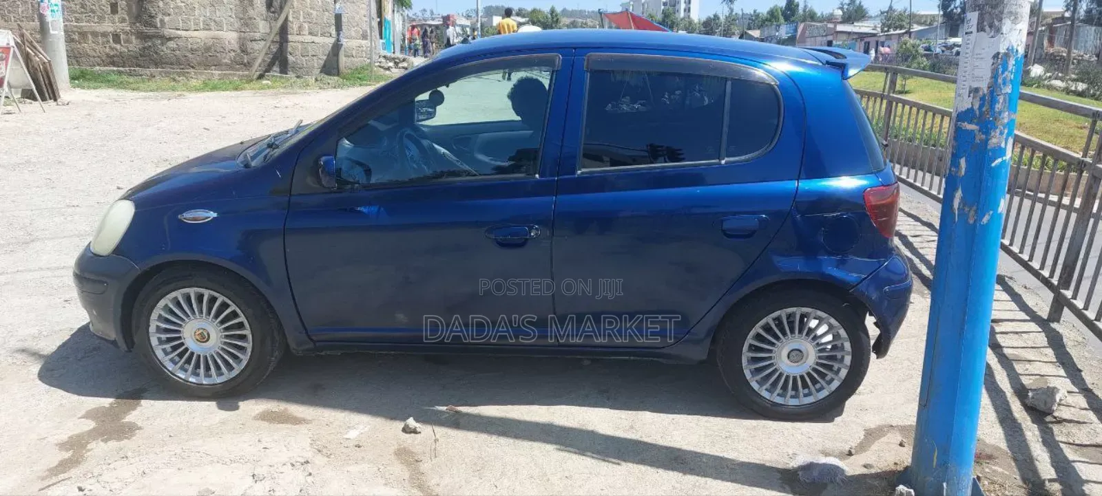 Toyota Vitz 2002 Blue