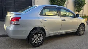 Toyota Belta 2010 Silver