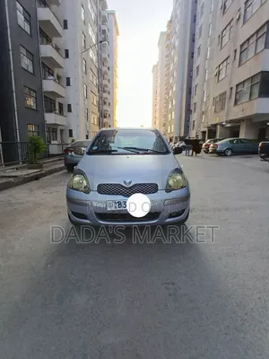 Toyota Vitz 2004 Silver