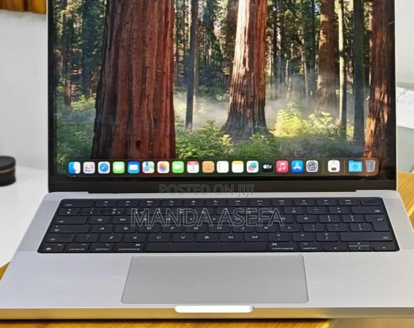 New Laptop Apple MacBook Pro M1 16GB Apple M1 Pro SSD 512GB