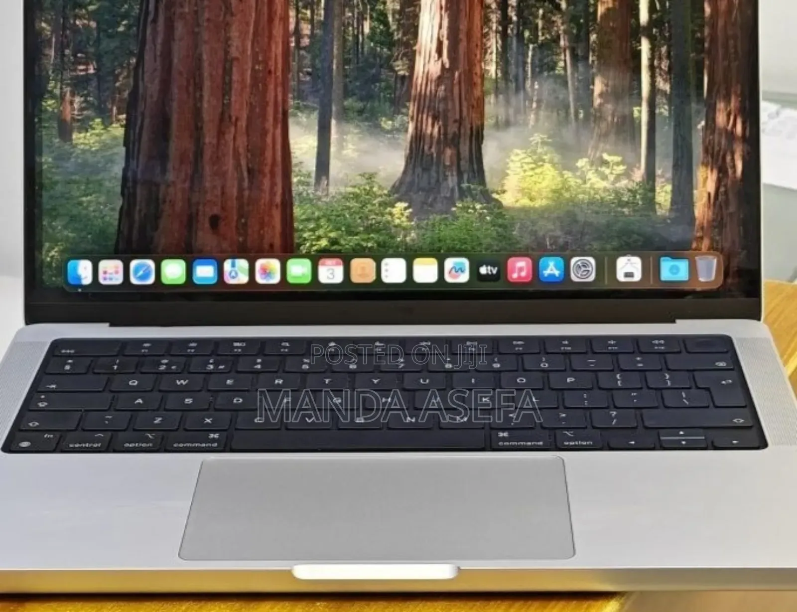 New Laptop Apple MacBook Pro M1 16GB Apple M1 Pro SSD 512GB