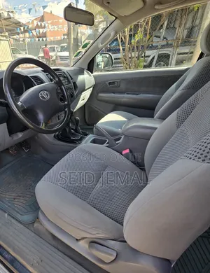 Toyota Hilux 2008 Gray