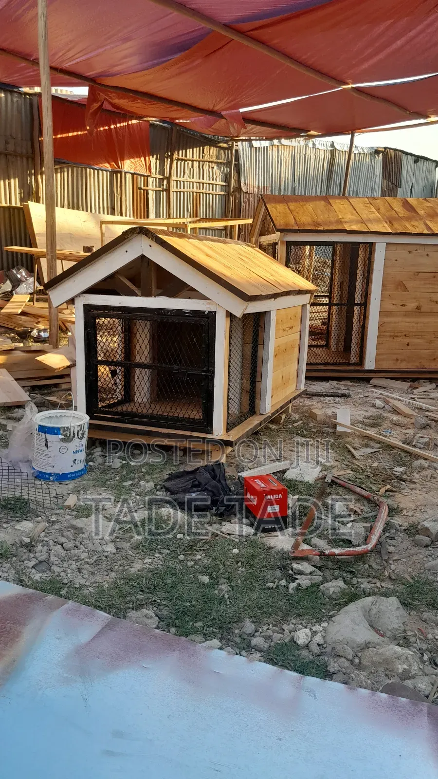 Modern የውሻ ቤቶች ስራ