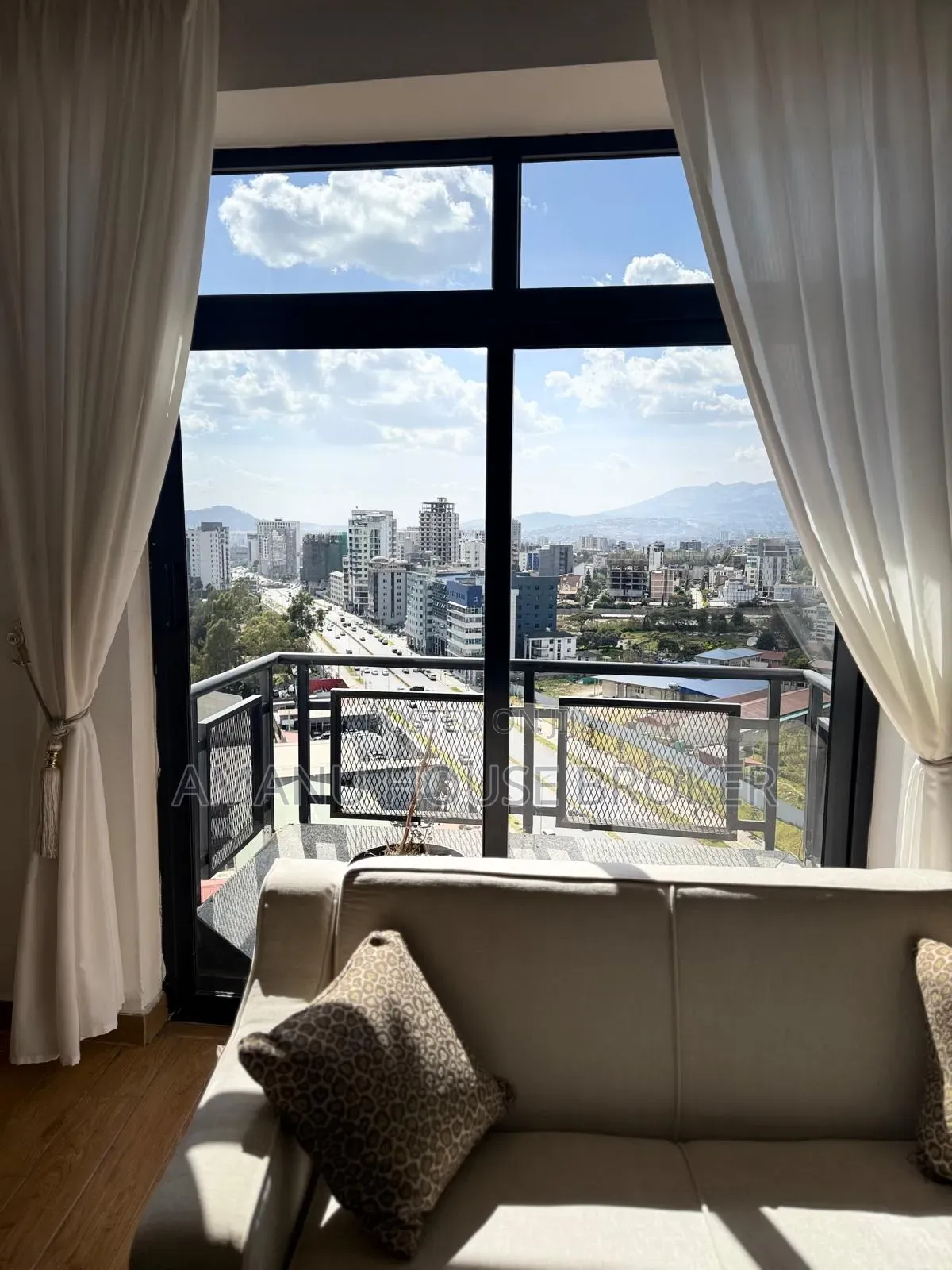 Furnished 3bdrm Apartment in Addis Abeba , Bole for rent