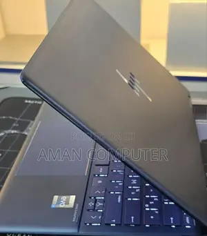 New Laptop HP Spectra 13 16GB Intel Core I7 SSD 1T