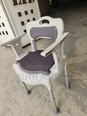 Photo - Commode Chair考量toilet Chair九月adjustable Height蝨不commode Chair弼不commode