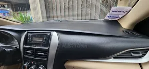 Toyota Yaris 2020 Gray