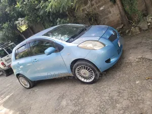 Photo - Toyota Yaris 2007 Silver