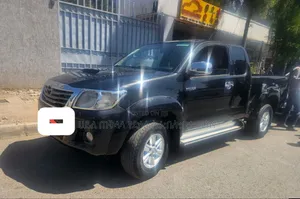 Toyota Hilux 2012 Matt Black