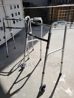 Photo - Aluminum Walking Aid馬各walker Wheels, 2pcs Anti-Slip Rubber傘墯walker