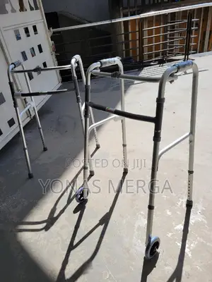 Photo - Walking Aid/Walker樗愚canes, Crutches Walkers宦都best Suitable for Users