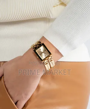 Guess Ladies Goldtone Analog Watch[Gw0668l2]