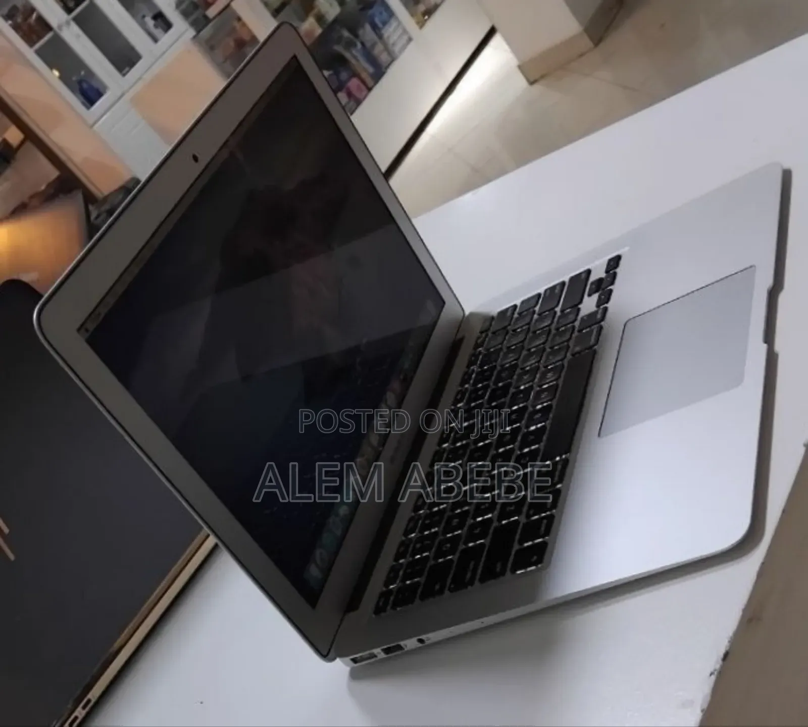 New Laptop Apple MacBook Air 2014 4GB Intel Core I5 SSD 256GB