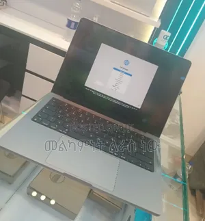 Photo - New Laptop Apple MacBook 24GB Apple M3 SSD 512GB