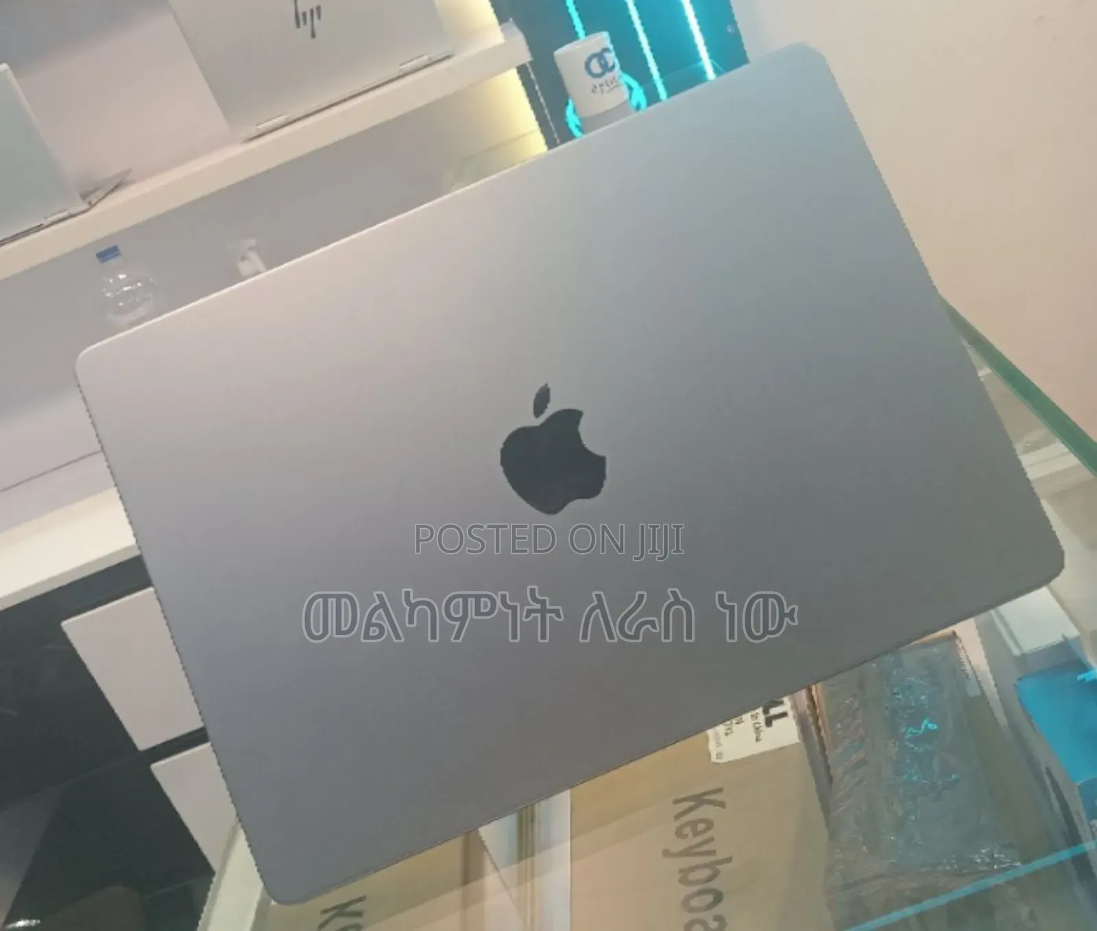 New Laptop Apple MacBook 24GB Apple M3 SSD 512GB