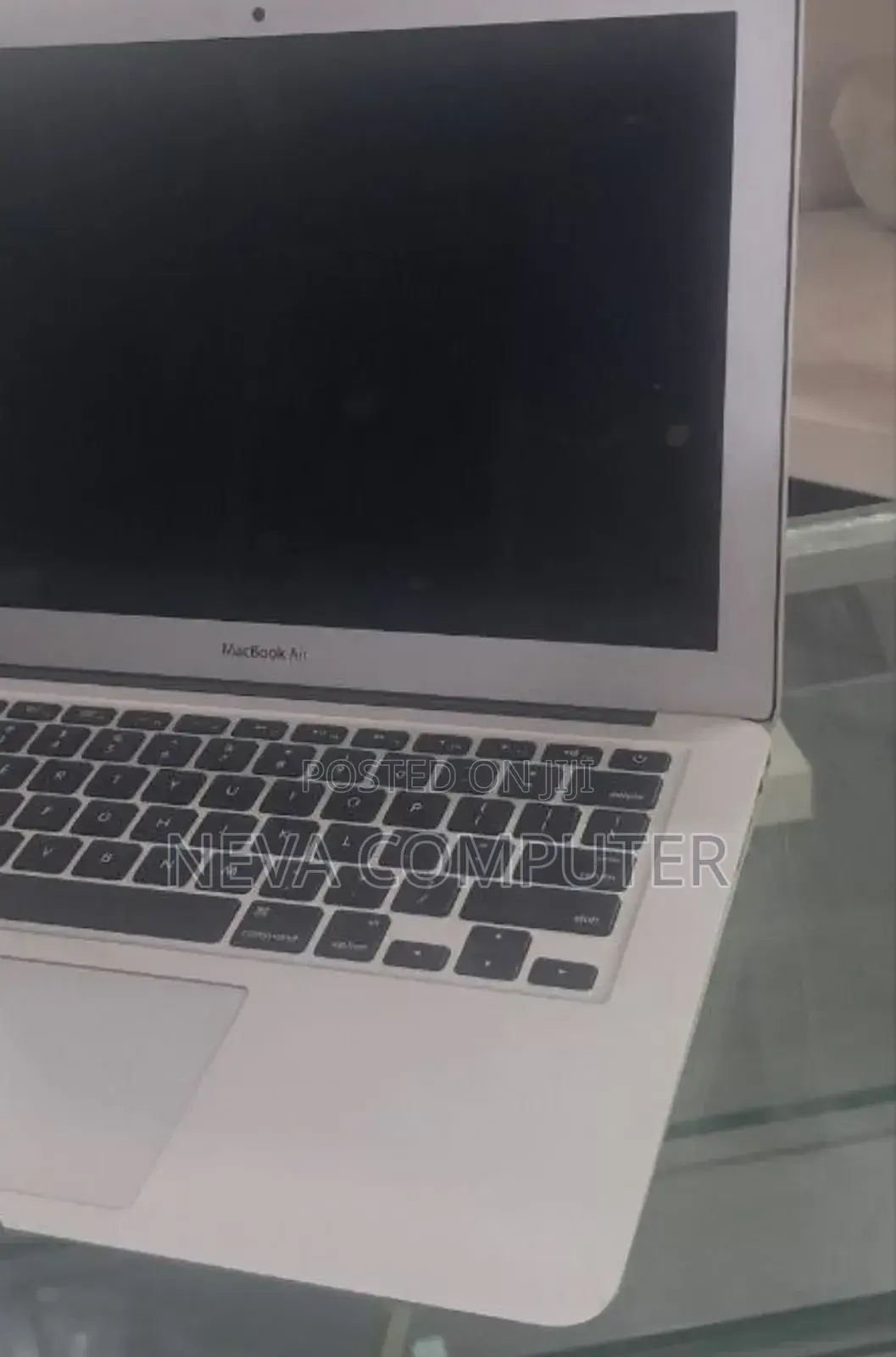 New Laptop Apple MacBook Air 2022 M2 4GB Intel Core I5 SSD 128GB