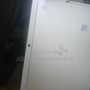 New Laptop HP X2 210 G2 16GB Intel Core I5 SSD 1T