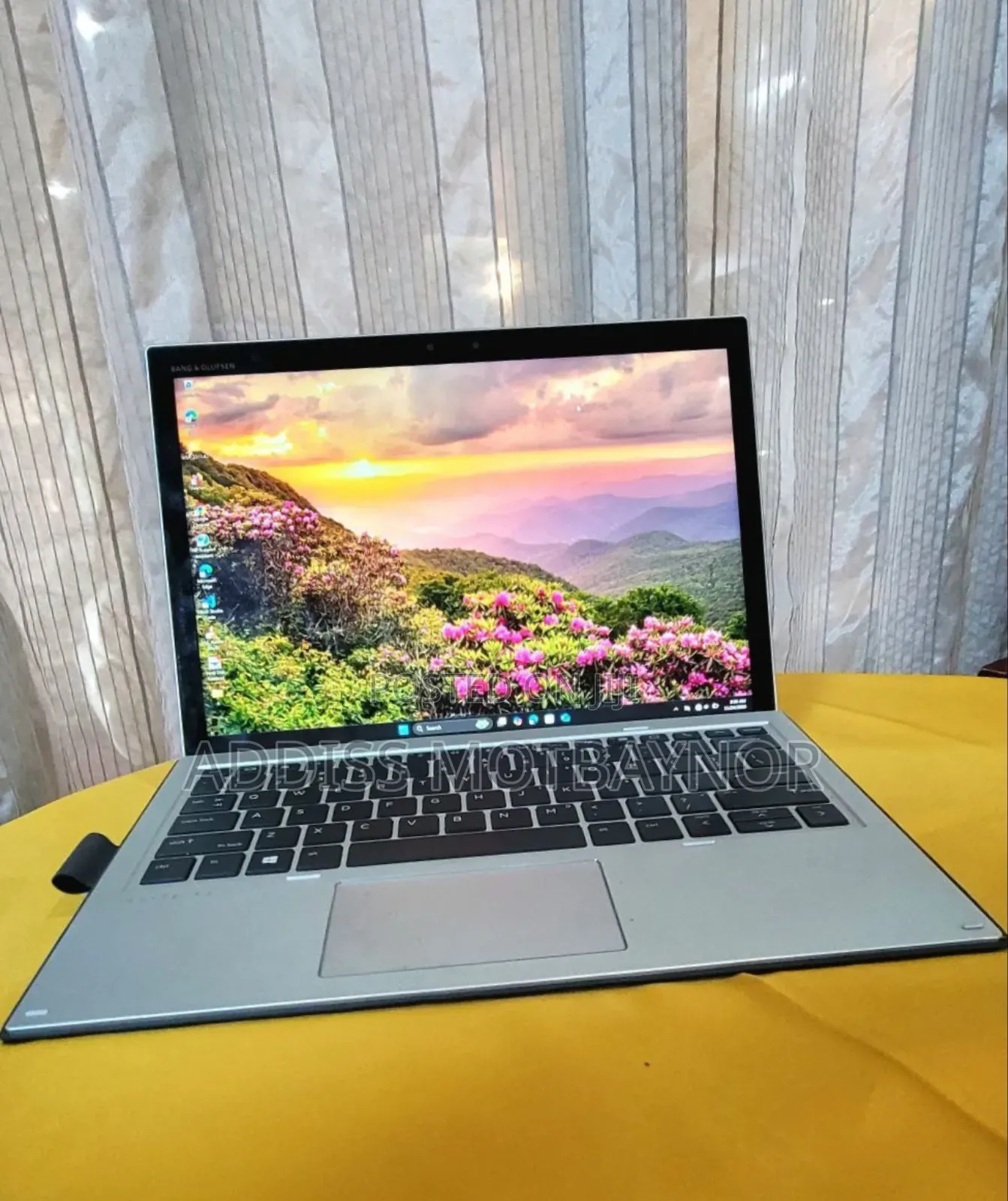 New Laptop HP X2 210 G2 16GB Intel Core I5 SSD 1T