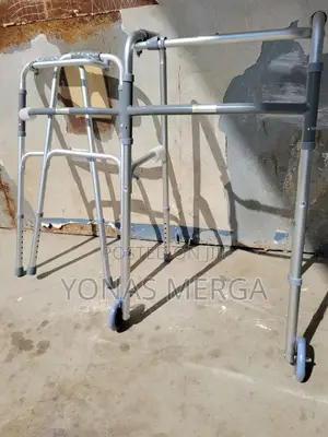 Photo - Wheeled Walker 琴㶭that Is Adjustable檢感walking Aid Equipments,Walker