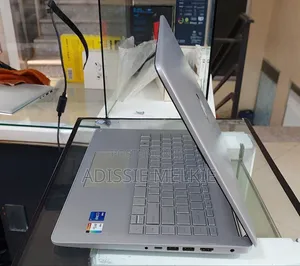 New Laptop Lenovo ThinkPad Yoga 8GB Intel Core I7 SSD 512GB